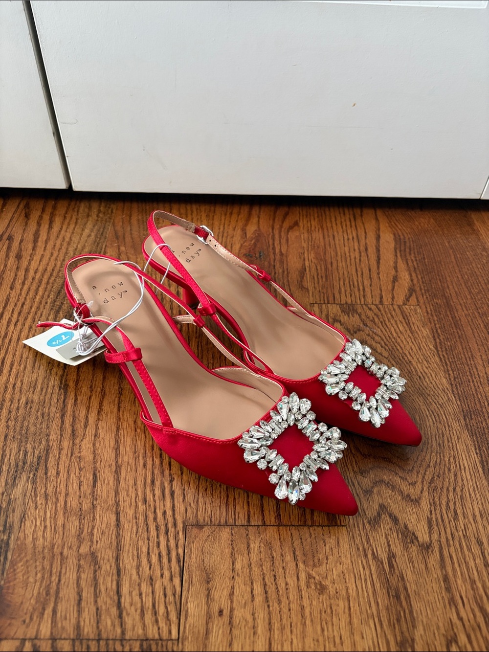 a new day Red Pointed Slingback Heels with Crystal Buckle Size 7.5 New